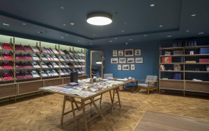 Braiconf magazin shop marriott mobilier lemn masiv furnir design dinamic